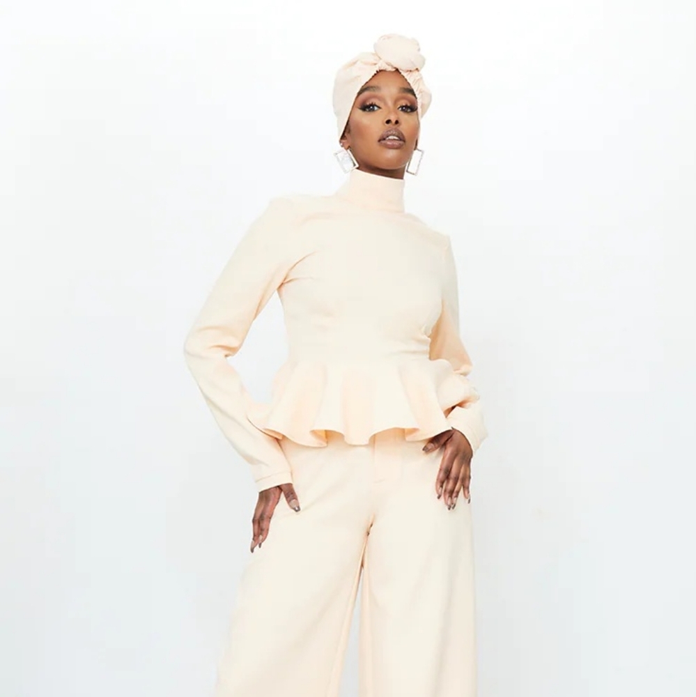 Pretty Little Thing Cream High Neck Long Sleeve Peplum Crop Top Size 8